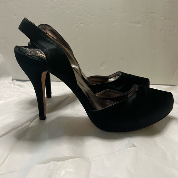 Max Studio Pumps - Picture 12 of 15